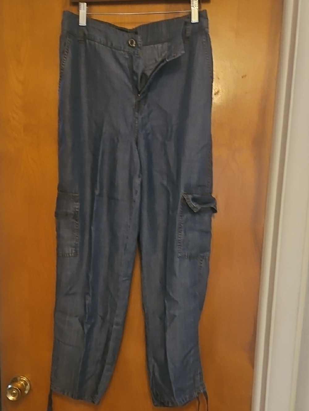one 5 one Women's Straight-Leg Cargo Pants in Dark Blue